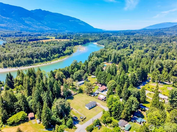 $380,000 | 41794 Mountain View Lane, Concrete, WA 98237