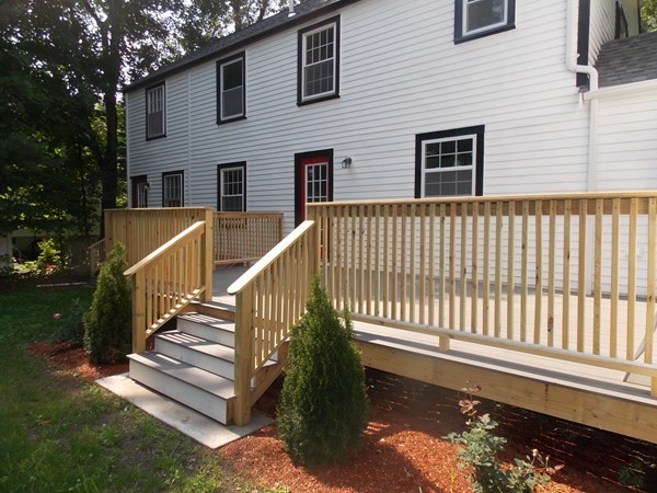 56 Locust Street Reading, MA 01867 - Photo 4 of 27 Gallery Image 4