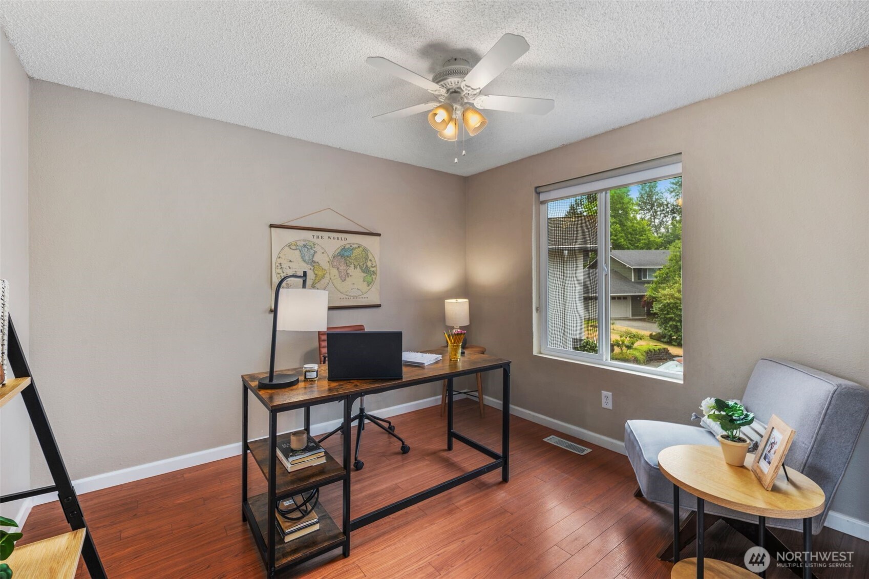 2012 Southeast 18th Court Renton, WA 98055 - Photo 18 of 36