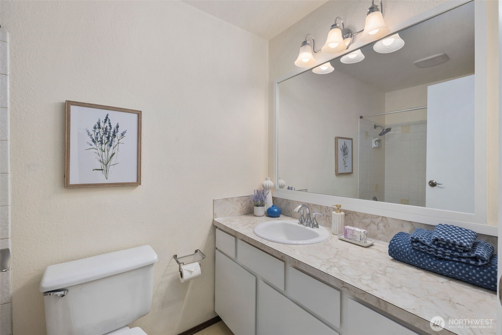 2012 Southeast 18th Court Renton, WA 98055 - Photo 19 of 36