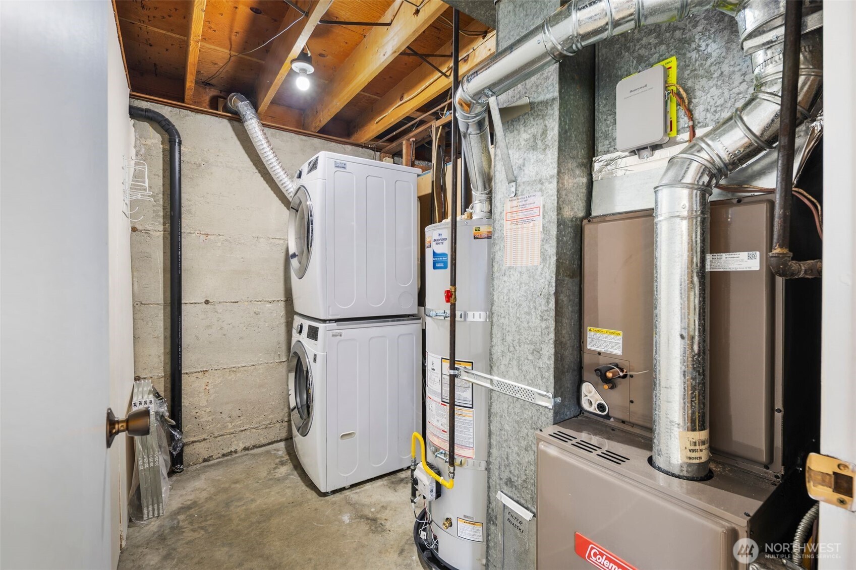 2012 Southeast 18th Court Renton, WA 98055 - Photo 24 of 36