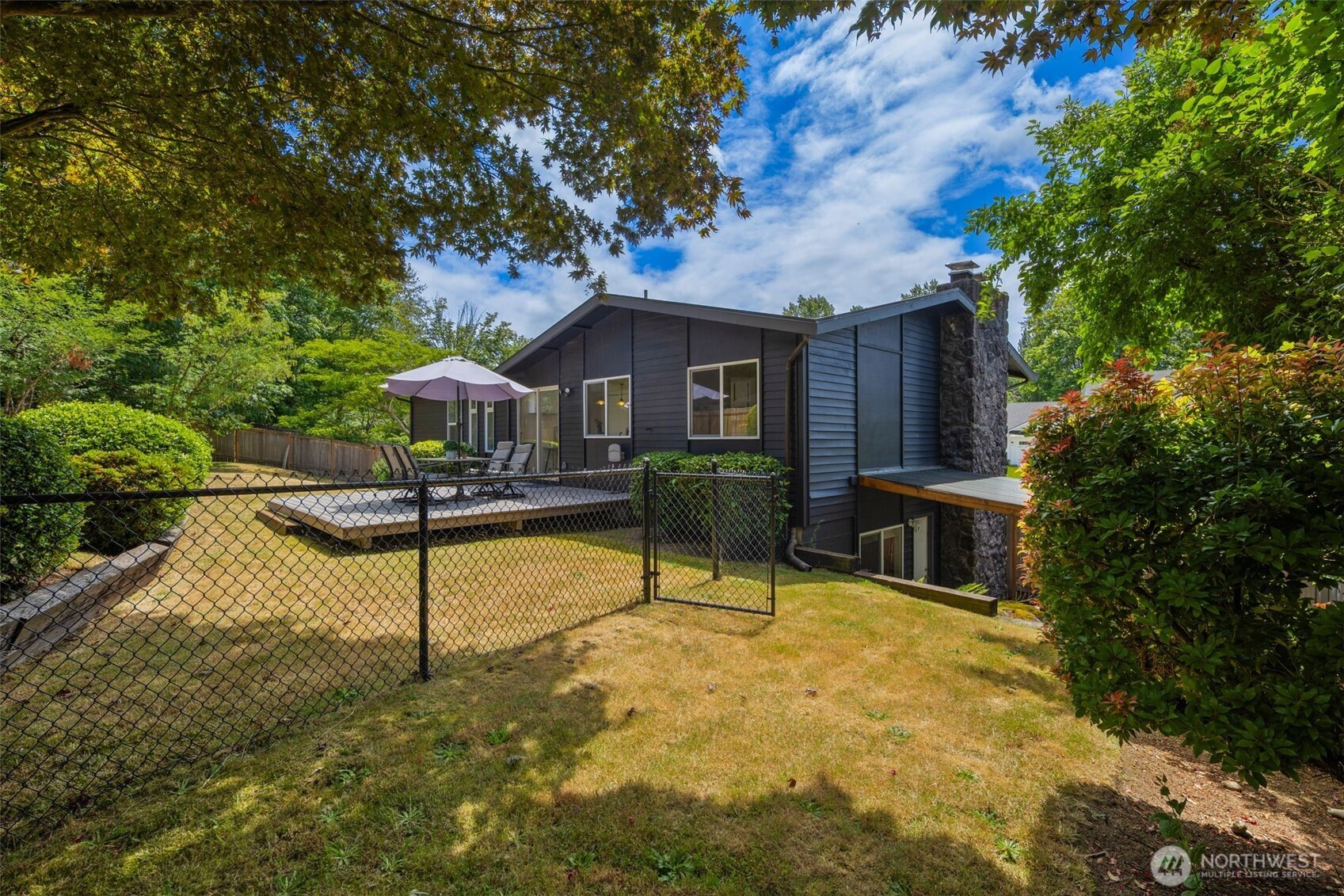 2012 Southeast 18th Court Renton, WA 98055 - Photo 29 of 36