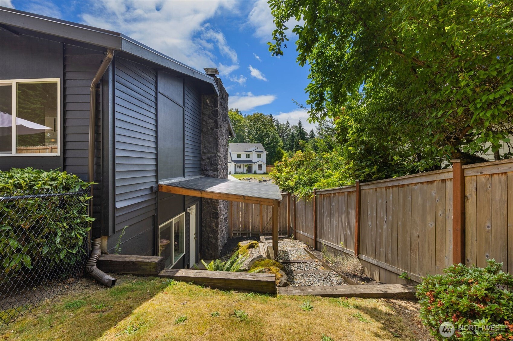 2012 Southeast 18th Court Renton, WA 98055 - Photo 30 of 36
