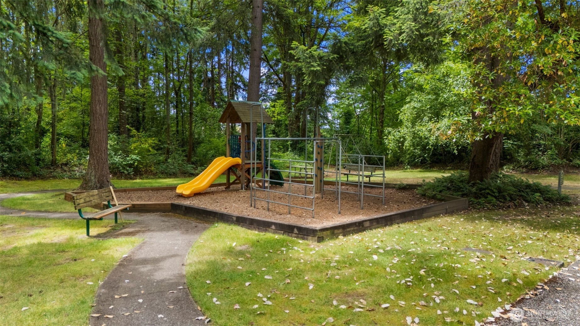 2012 Southeast 18th Court Renton, WA 98055 - Photo 33 of 36