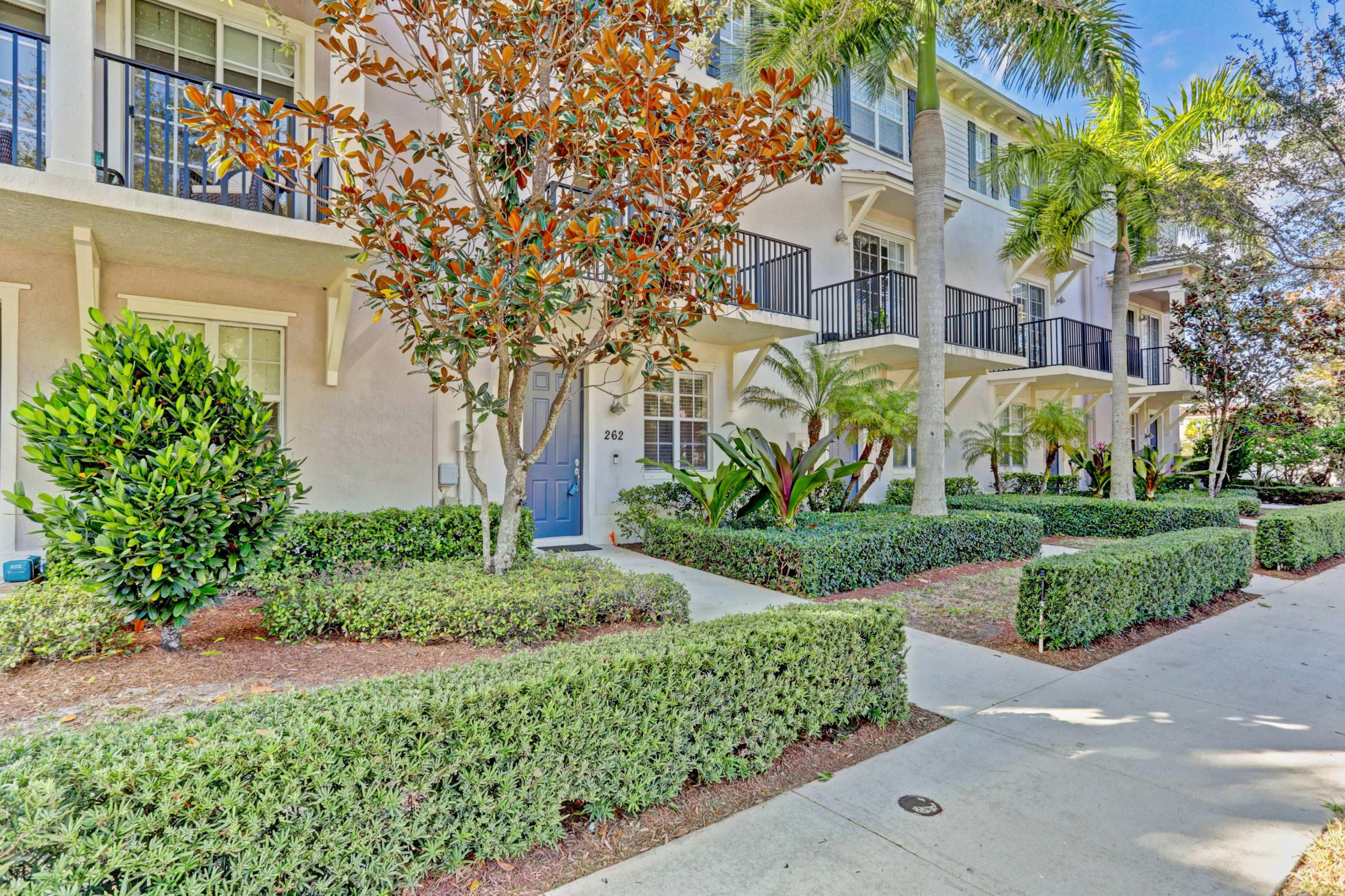 262 Quarry Knoll Way Jupiter, FL 33458 - Photo 3 of 36 02_320a8667_68_69_70_71_airmagic_process
