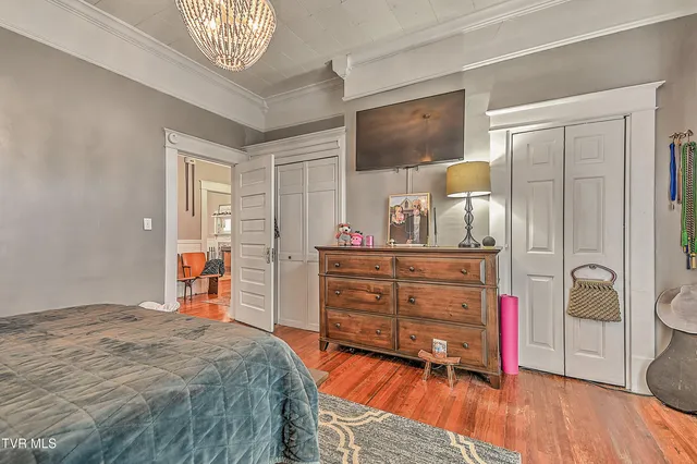 $300,000 | 630 East Maple Street, Johnson City, TN 37601