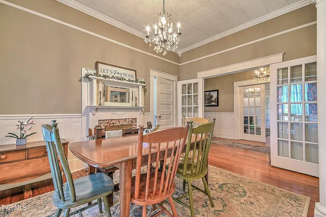 $300,000 | 630 East Maple Street, Johnson City, TN 37601