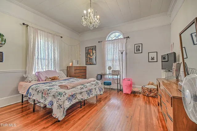 $300,000 | 630 East Maple Street, Johnson City, TN 37601