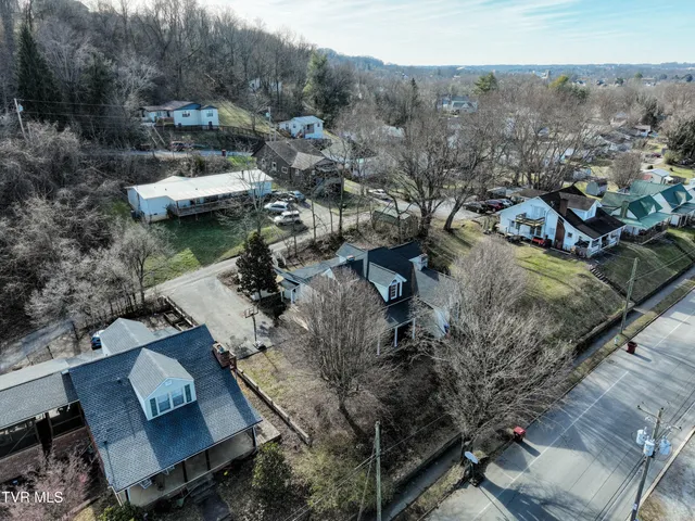 $300,000 | 630 East Maple Street, Johnson City, TN 37601
