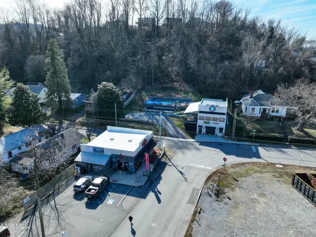 $300,000 | 630 East Maple Street, Johnson City, TN 37601