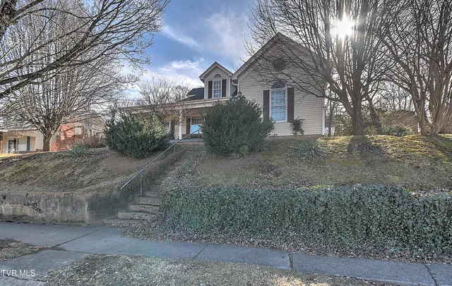 $300,000 | 630 East Maple Street, Johnson City, TN 37601
