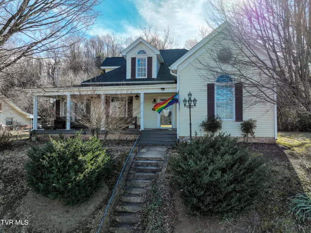 $300,000 | 630 East Maple Street, Johnson City, TN 37601