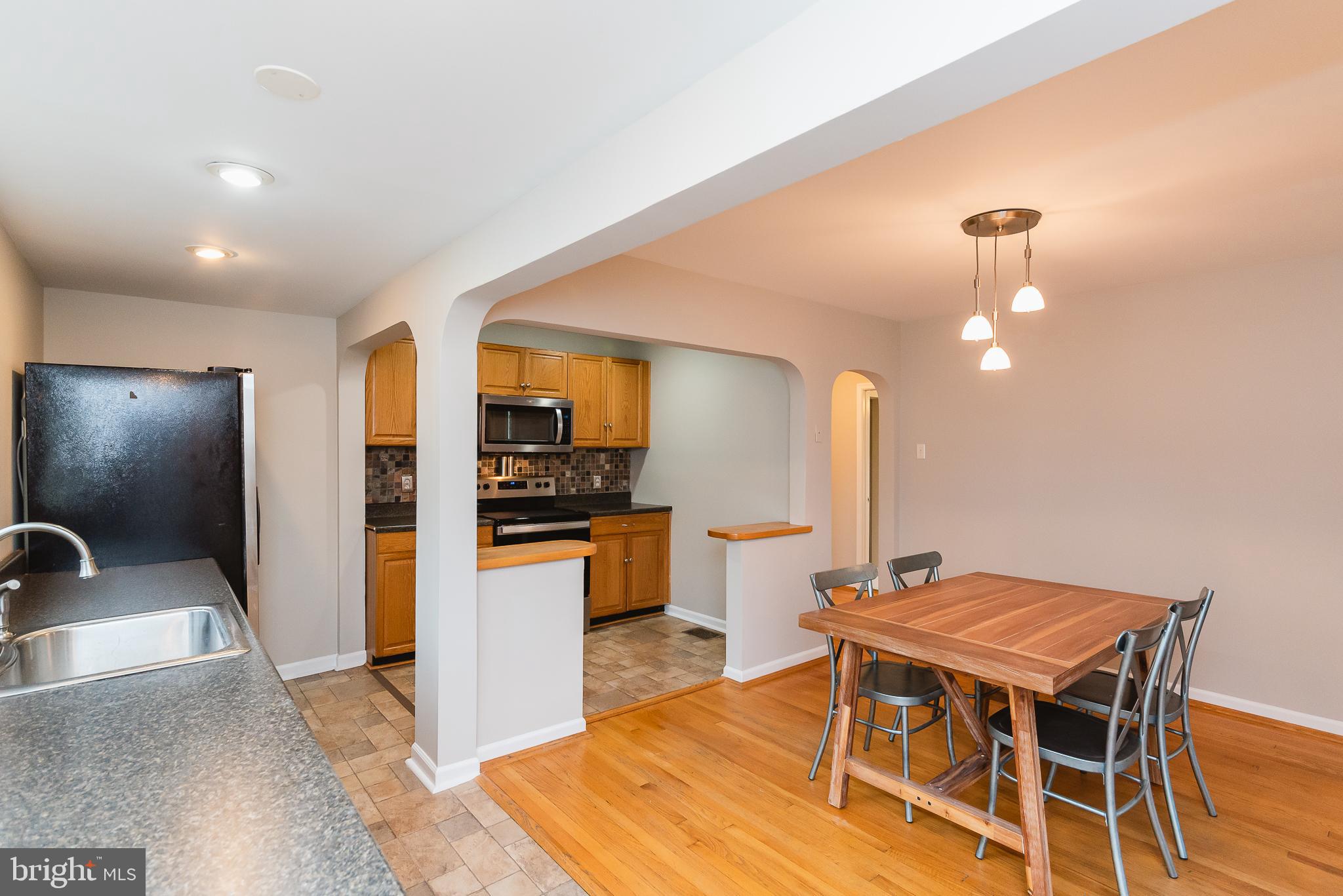 412 Holy Cross Road Baltimore, MD 21225 - Photo 14 of 37 Gallery Image 14
