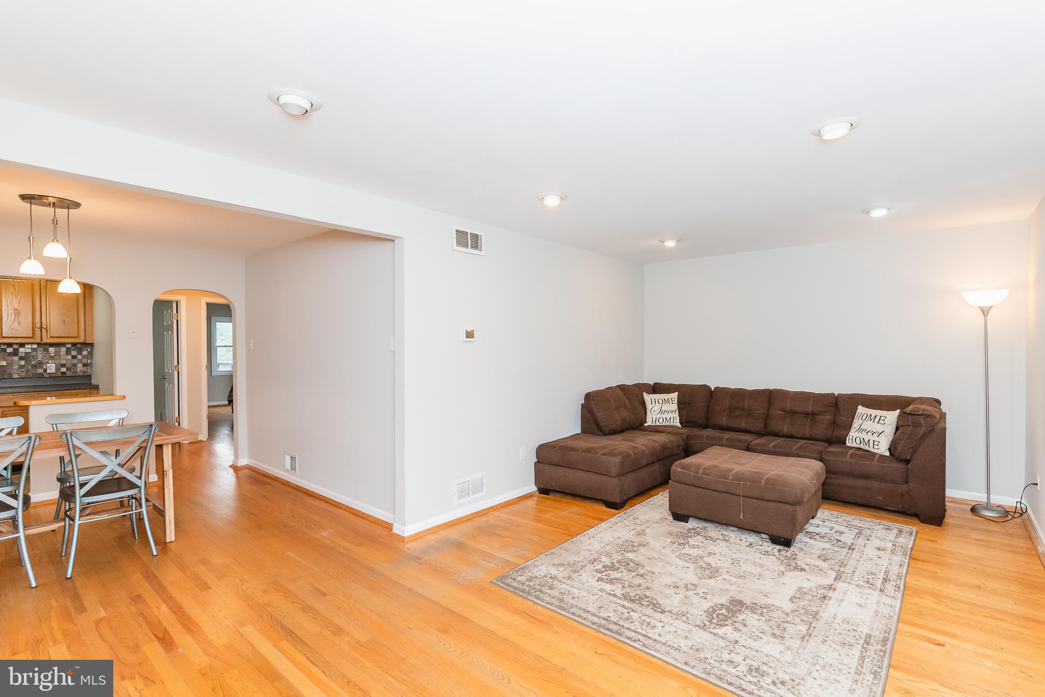 412 Holy Cross Road Baltimore, MD 21225 - Photo 5 of 37 Gallery Image 5