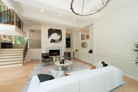 $3,750,000 | 1221 Loch Lane, Lake Forest, IL 60045
