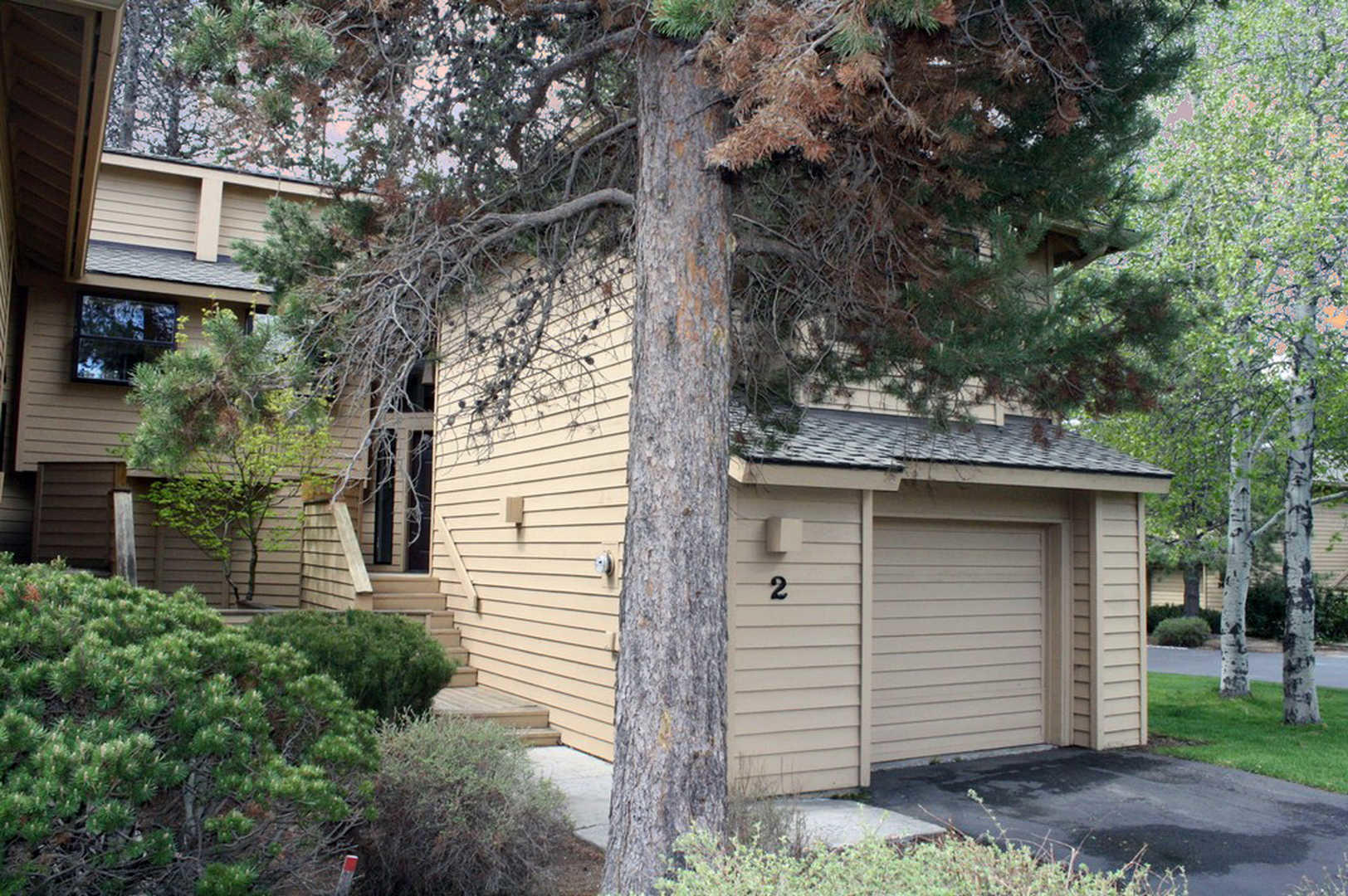 17730 West Core Road Sunriver, OR 97707 - Photo 1 of 20 2 Fairway