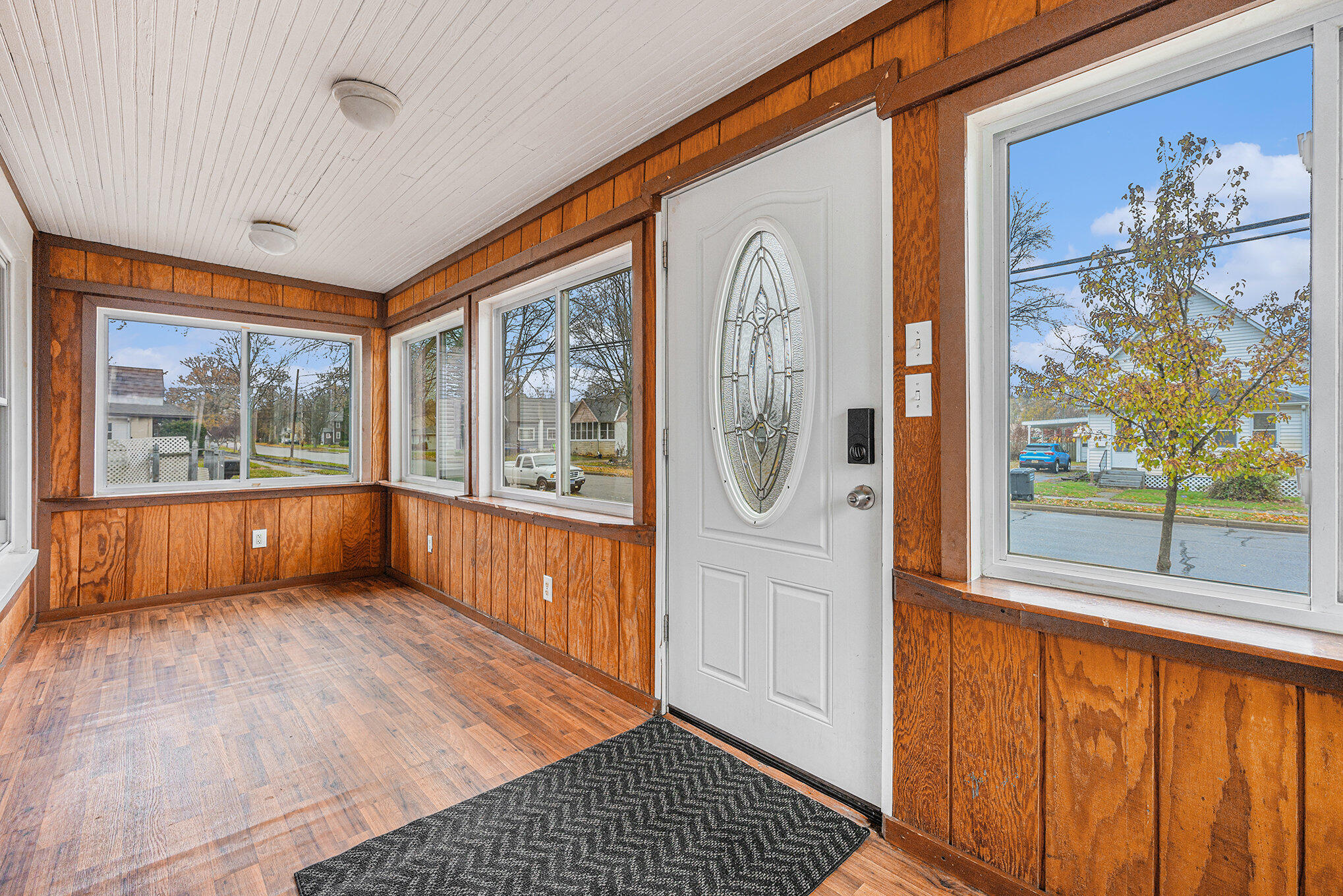 633 South Constantine Street Three Rivers, MI 49093 - Photo 5 of 26 005_dsc_9341_342