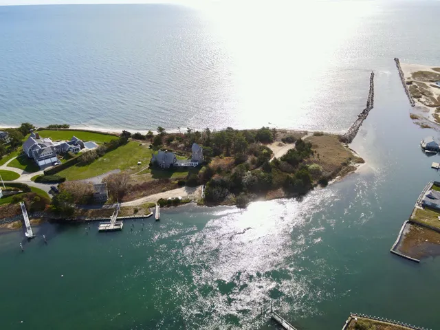 a view of a sign of a park
