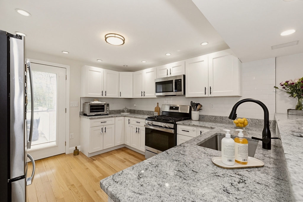 21 Emery Road Townsend, MA 01469 - Photo 8 of 35