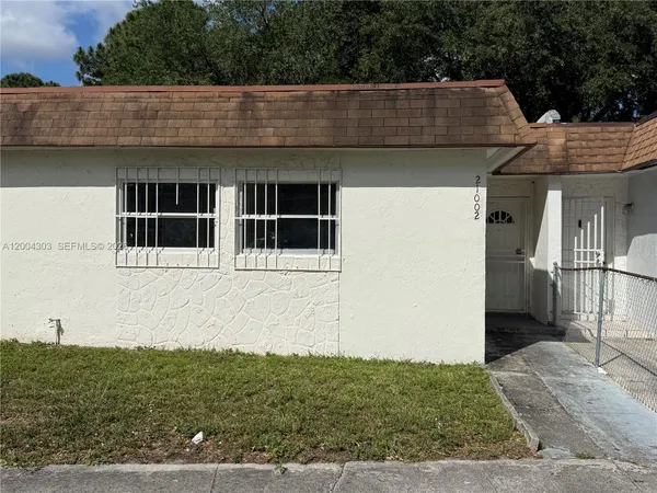 $2,850 | 21002 Northwest 39th Avenue, Miami Gardens, FL 33055