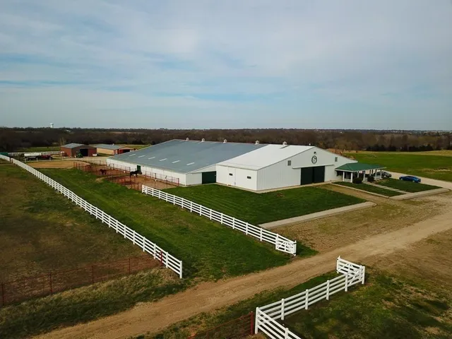 $875,000 | 22299 Sacajawea Road, Sedalia, MO 65301