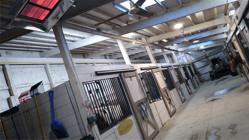 22299 Sacajawea Road Sedalia, MO 65301 - Photo 13 of 48