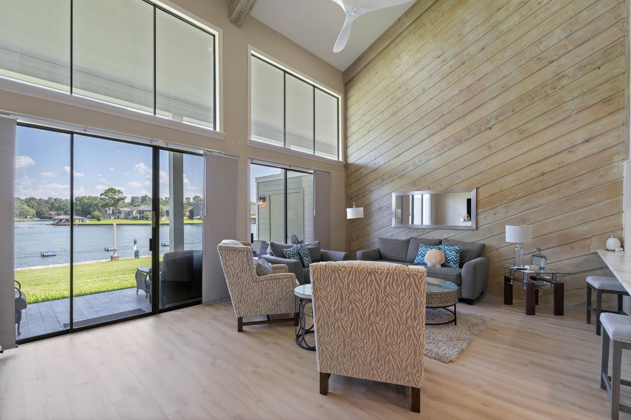 68 April Point Drive South, Unit E68 Conroe, TX 77356 - Photo 2 of 46 a living room with furniture