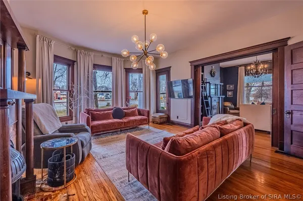 $349,900 | 912 Main Street, Memphis, IN 47143