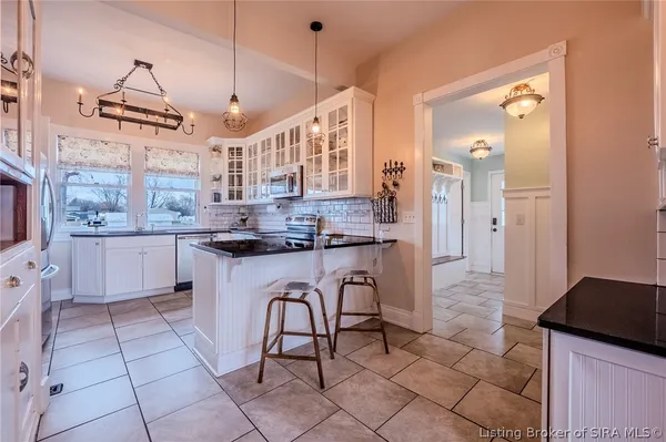 $349,900 | 912 Main Street, Memphis, IN 47143