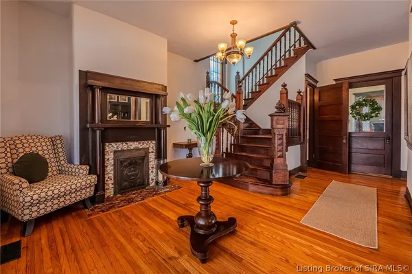 $349,900 | 912 Main Street, Memphis, IN 47143