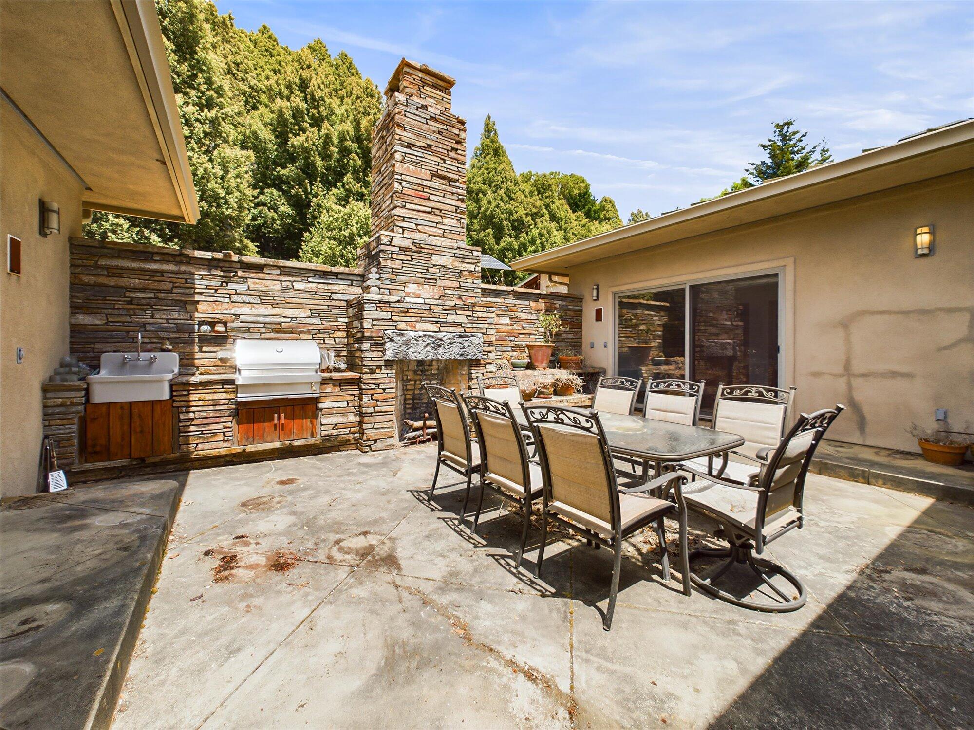 5500 Goodman Ranch Road Garberville, CA 95542 - Photo 20 of 153