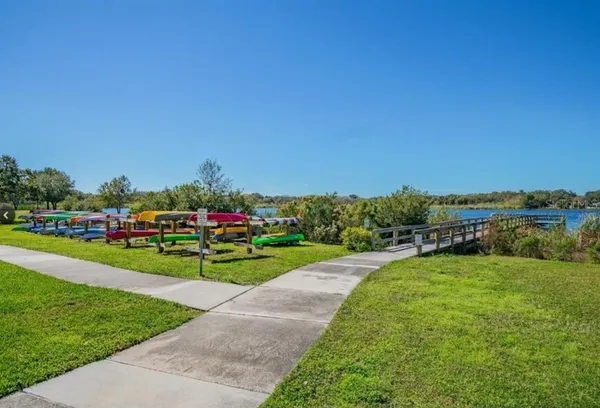a view of a garden with houses