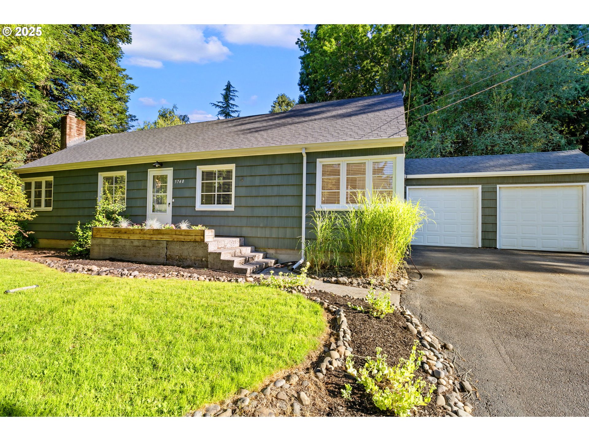 5740 Southwest Vermont Street Portland, OR 97219 - Photo 1 of 36 Gallery Image 1