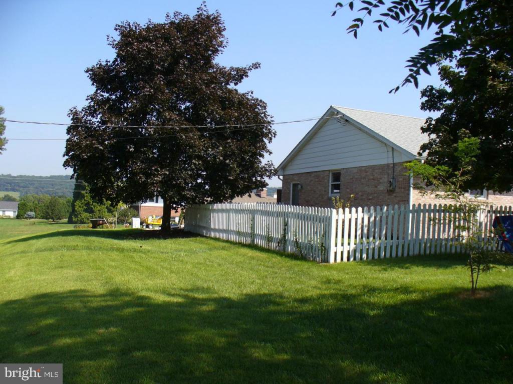 3942 Locust Grove Road Columbia, PA 17512 - Photo 13 of 15