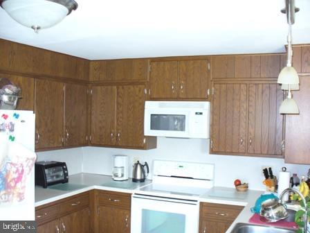 3942 Locust Grove Road Columbia, PA 17512 - Photo 3 of 15