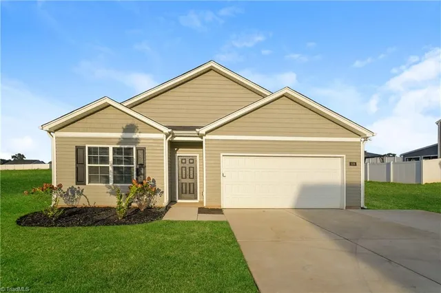 $2,070 | 578 Towhee Trail, Lexington, NC 27295