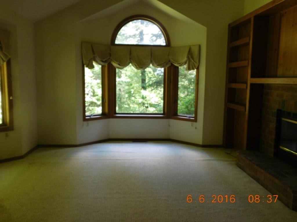 328 Marsh Family Road Hartford, VT 05059 - Photo 2 of 11 Gallery Image 2