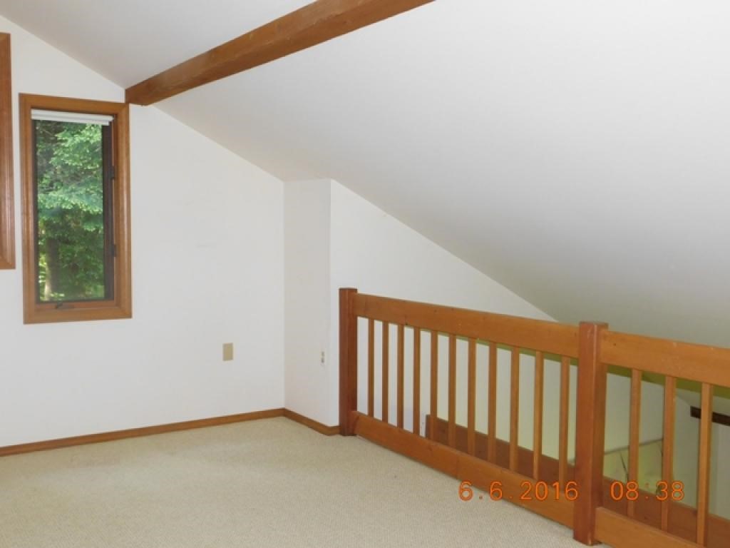 328 Marsh Family Road Hartford, VT 05059 - Photo 3 of 11 Gallery Image 3