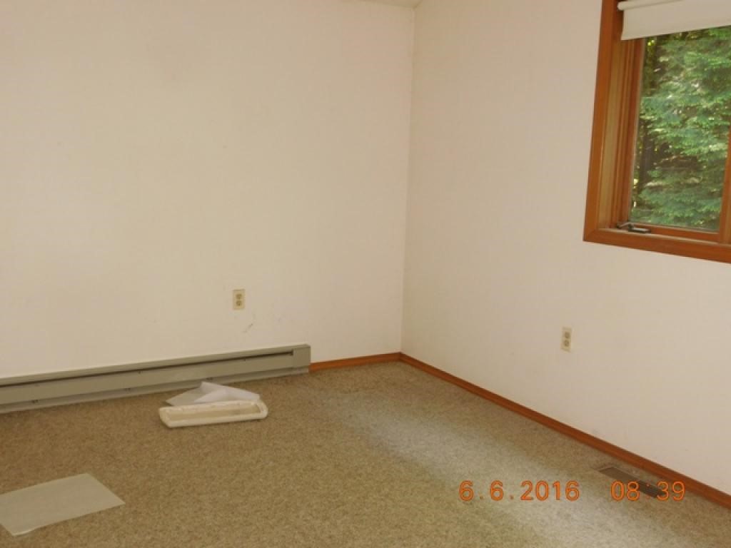 328 Marsh Family Road Hartford, VT 05059 - Photo 6 of 11 Gallery Image 6