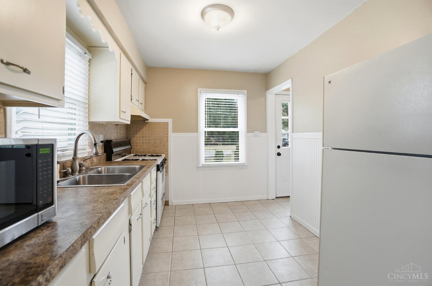 4582 Cooper Road Blue Ash, OH 45242 - Photo 8 of 37