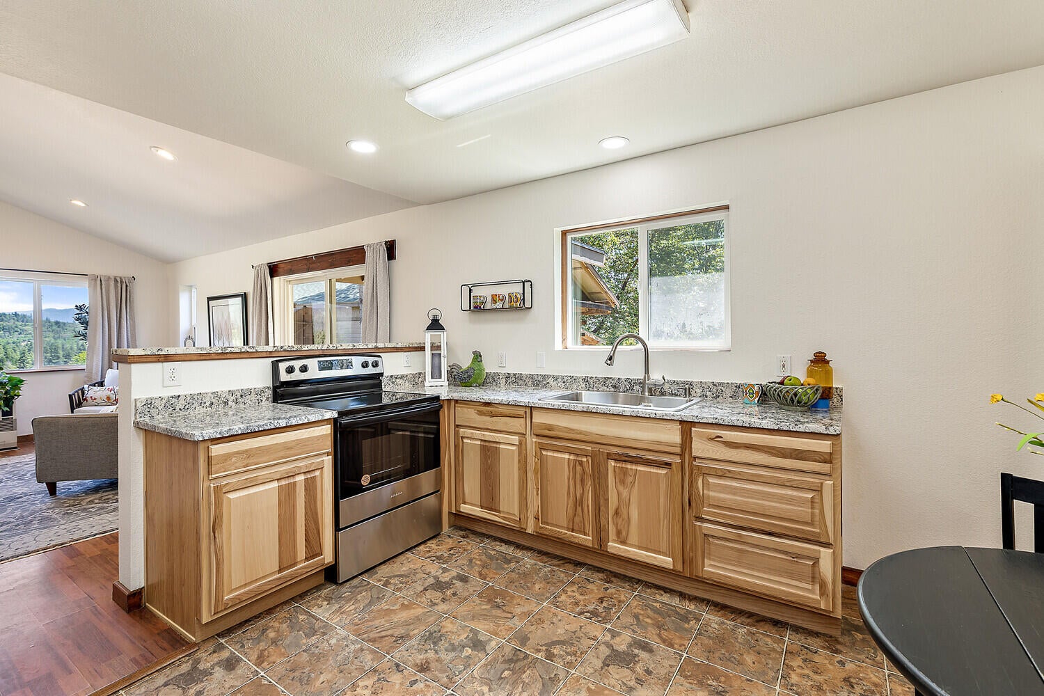 5916 Tunnel Loop Road Grants Pass, OR 97526 - Photo 15 of 65 28_Apex_TL_28_mls