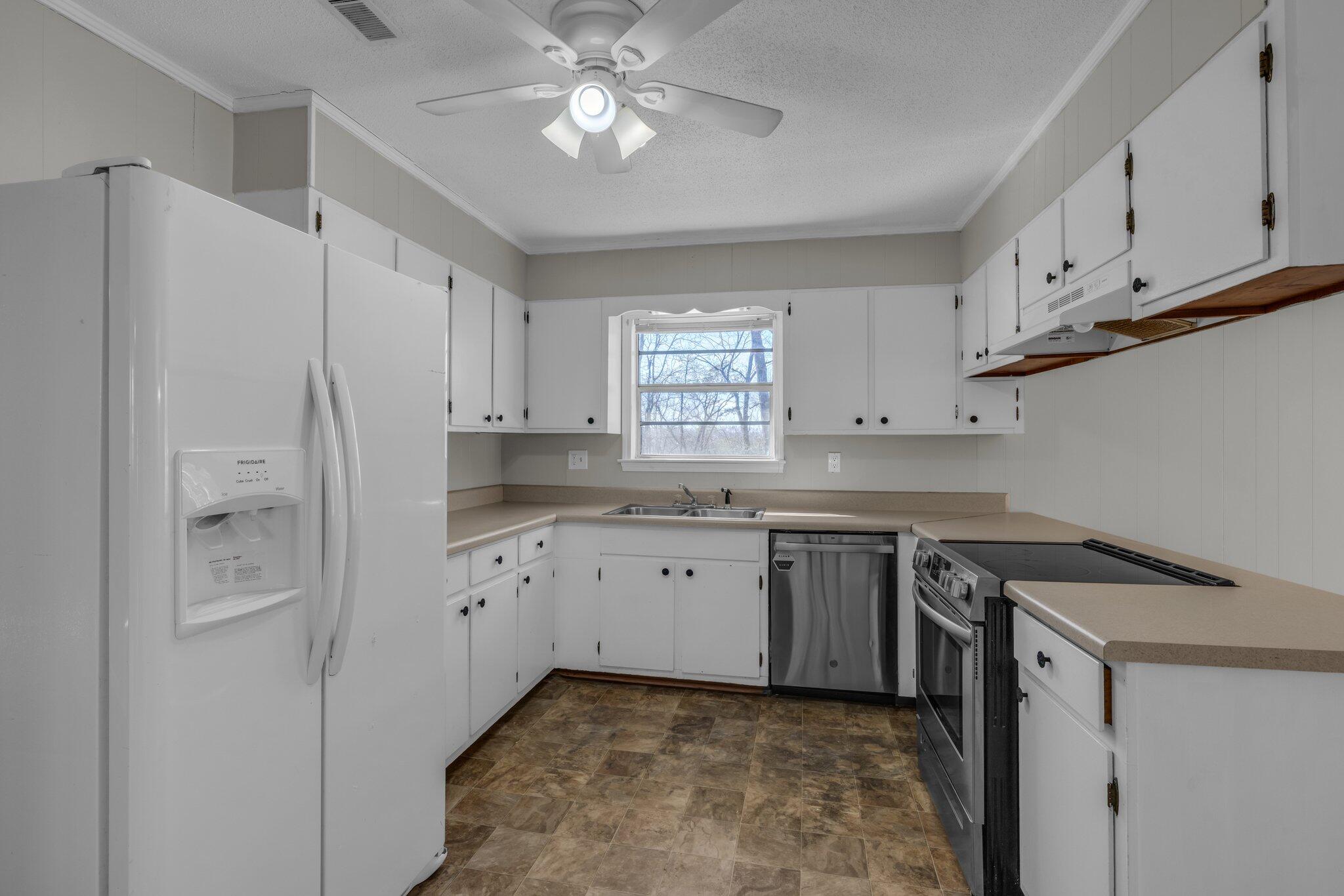 507 Harper Road Tunnel Hill, GA 30755 - Photo 32 of 34 kitchen