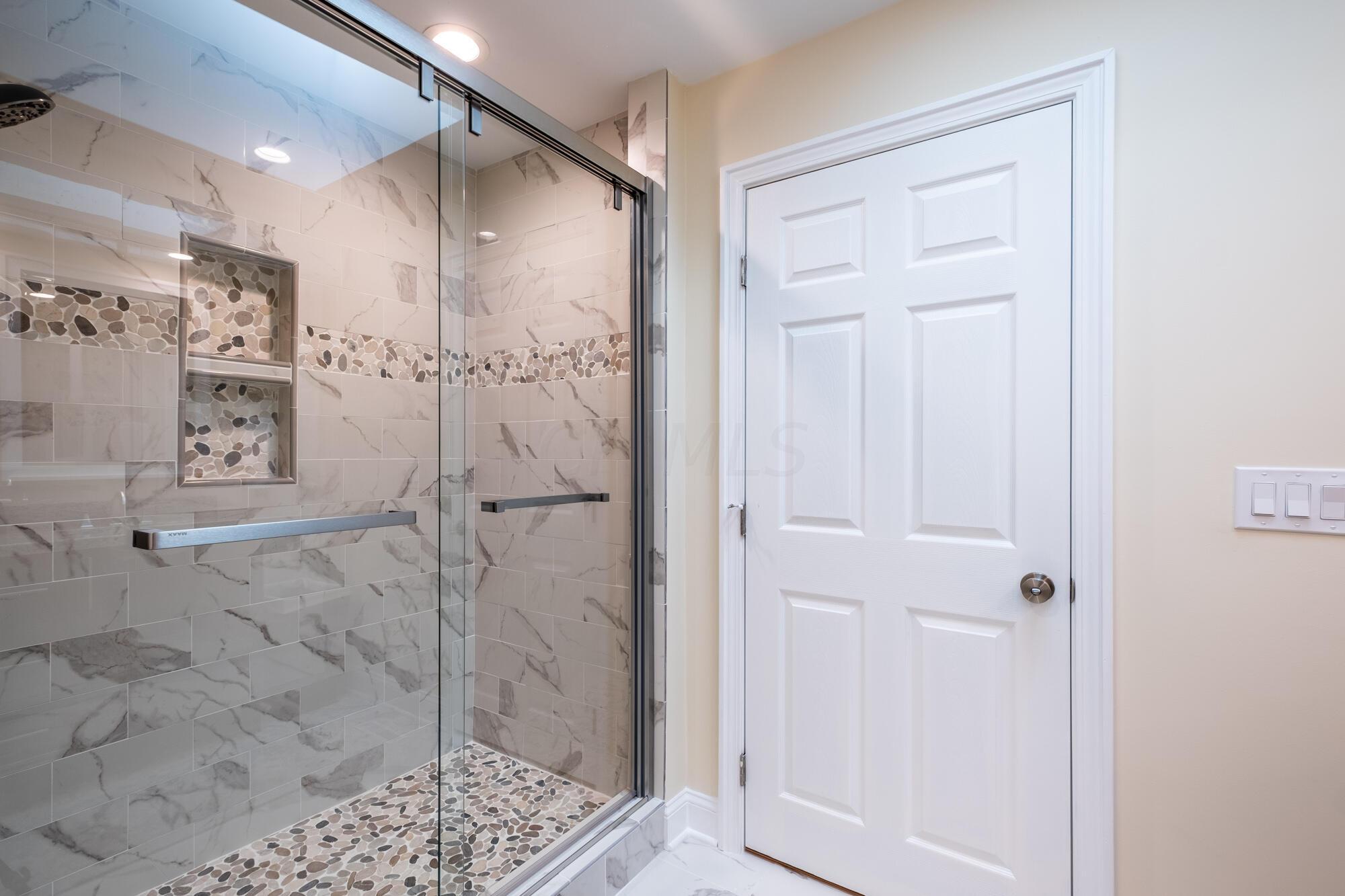 440 Riley Avenue Columbus, OH 43085 - Photo 33 of 56 New custom shower with niche.