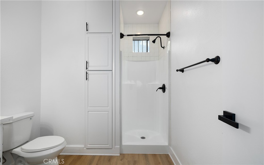 420 West Windsor Road Glendale, CA 91204 - Photo 17 of 21