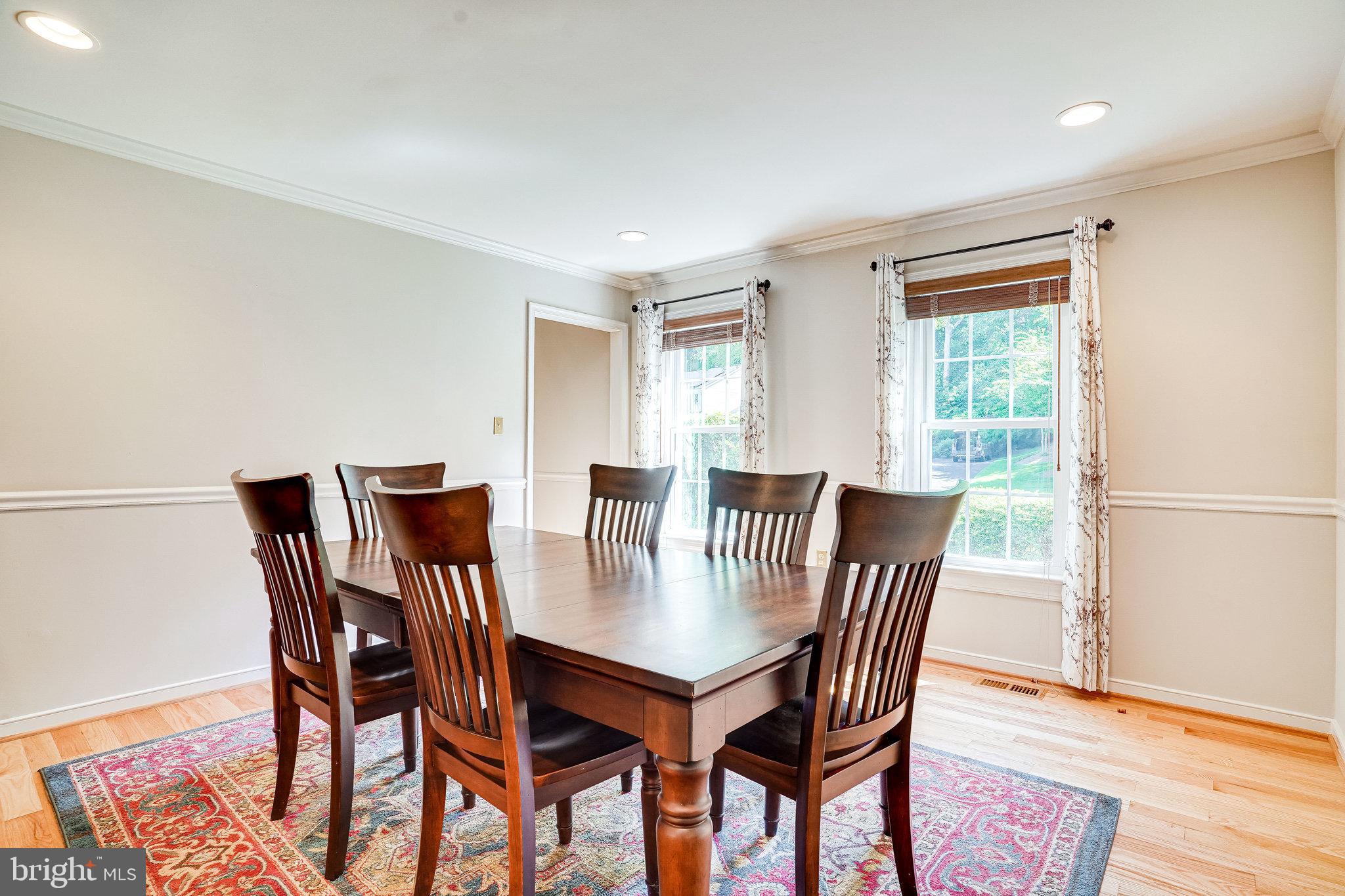 10319 Yellow Pine Drive Vienna, VA 22182 - Photo 18 of 56 Sunny Dining Room
