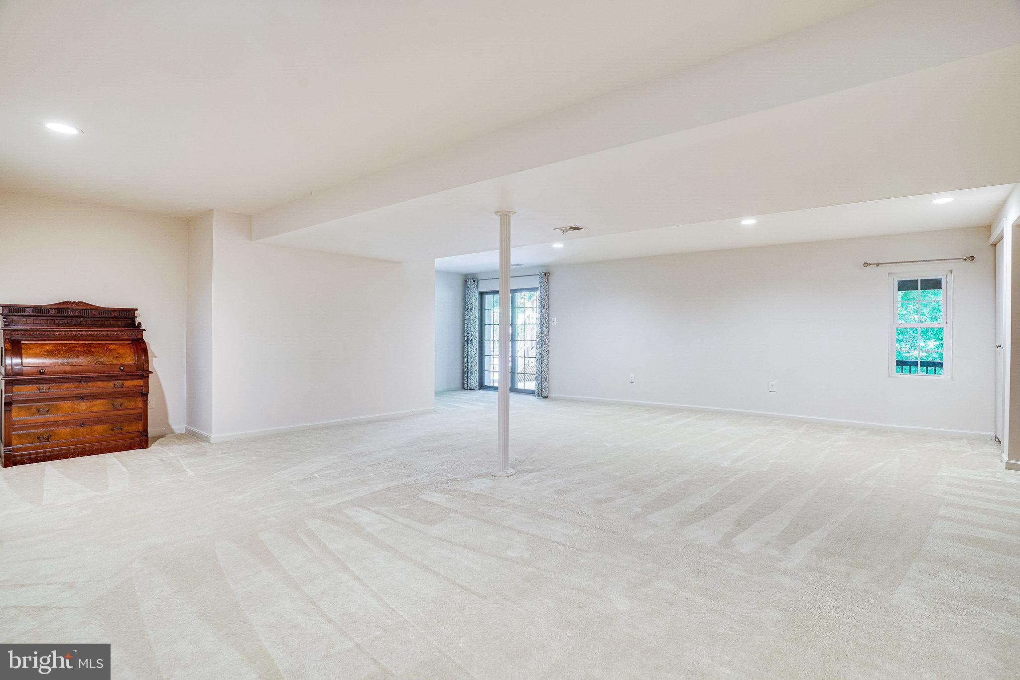 10319 Yellow Pine Drive Vienna, VA 22182 - Photo 42 of 56 Walk -ou to Patio