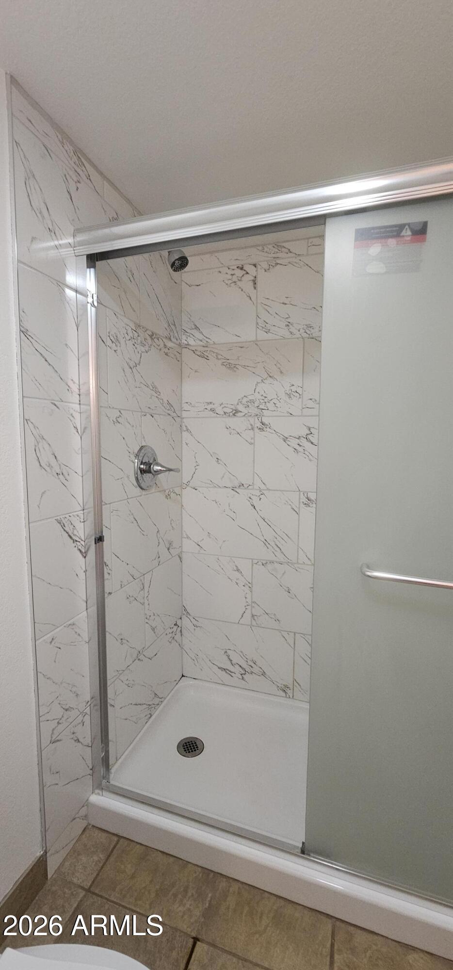 3007 West Phelps Road Phoenix, AZ 85053 - Photo 26 of 29 Primary bath 5