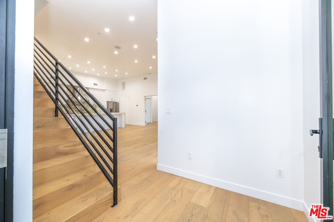 6565 Pickwick Street Los Angeles, CA 90042 - Photo 12 of 54