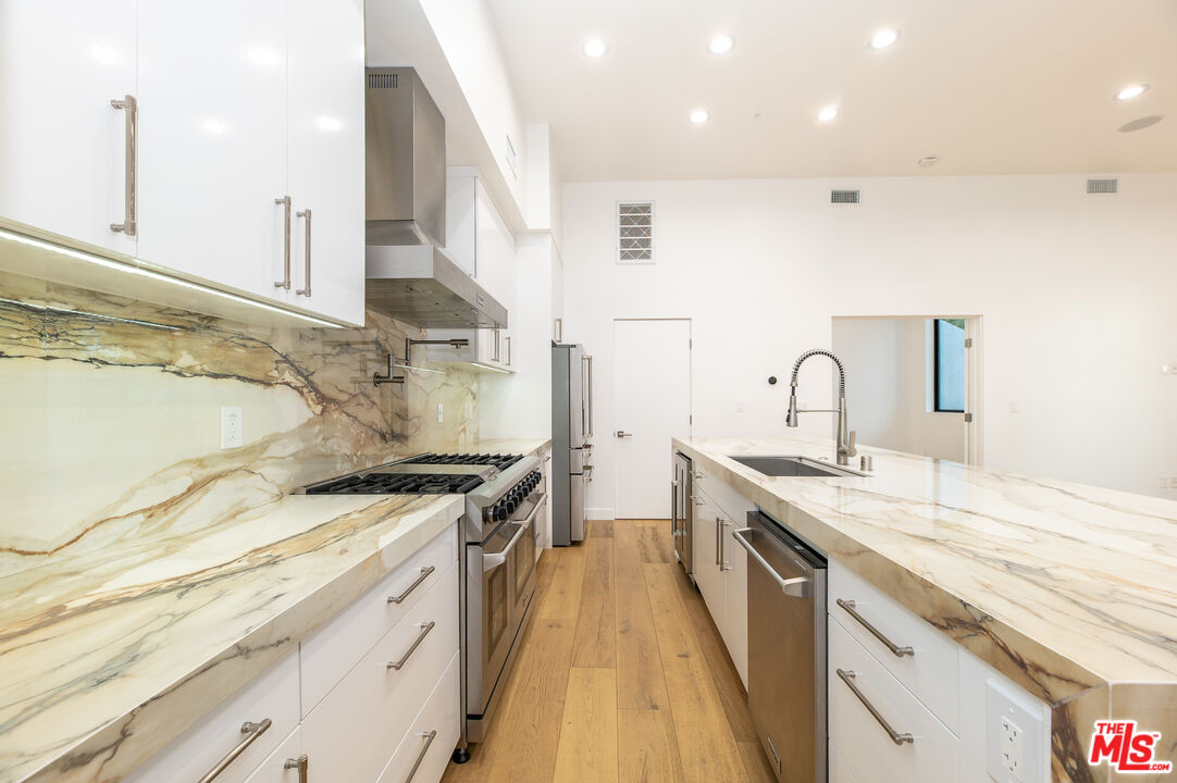 6565 Pickwick Street Los Angeles, CA 90042 - Photo 22 of 54