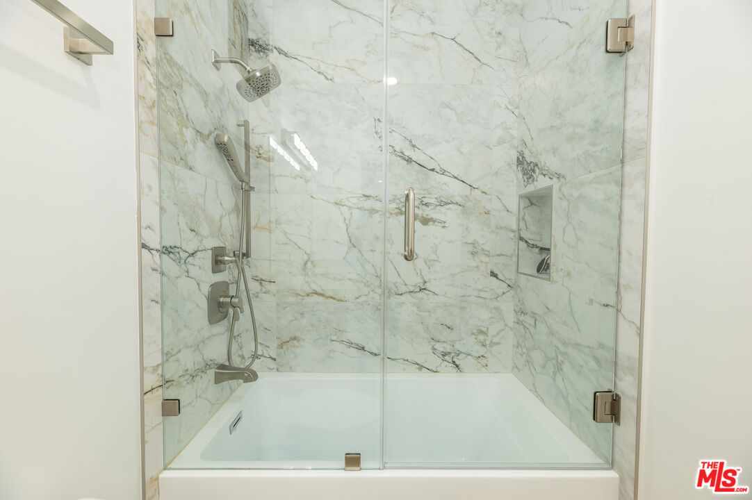 6565 Pickwick Street Los Angeles, CA 90042 - Photo 38 of 54